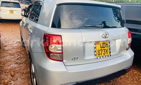 Acheter Occasion Voiture Toyota IST Gris à Kampala, Ouganda Acheter Occasion Voiture Toyota IST Gris à Kampala, Ouganda