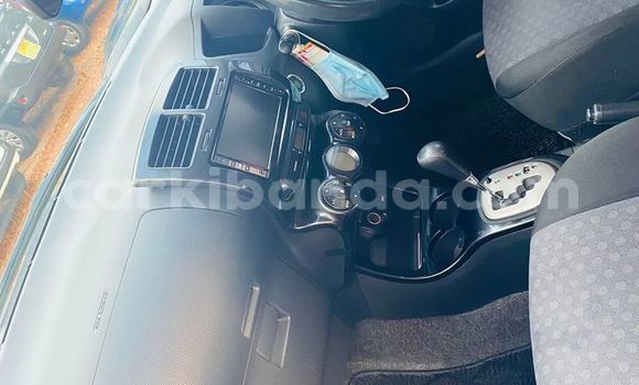 Acheter Occasion Voiture Toyota IST Gris à Kampala, Ouganda Acheter Occasion Voiture Toyota IST Gris à Kampala, Ouganda