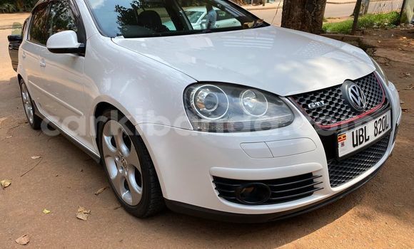Nunua Ilio tumika Volkswagen Golf Nyeupe Gari ndani ya Kampala nchini Uganda Nunua Ilio tumika Volkswagen Golf Nyeupe Gari ndani ya Kampala nchini Uganda