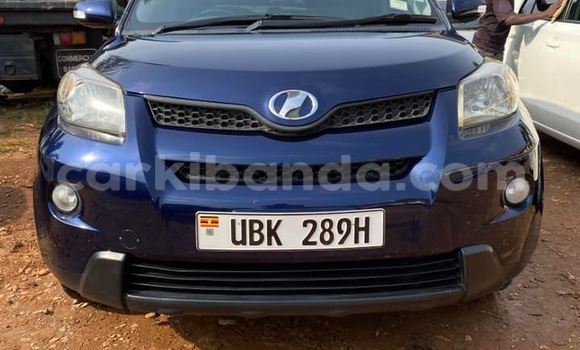 Nunua Ilio tumika Toyota IST Bluu Gari ndani ya Kampala nchini Uganda Nunua Ilio tumika Toyota IST Bluu Gari ndani ya Kampala nchini Uganda