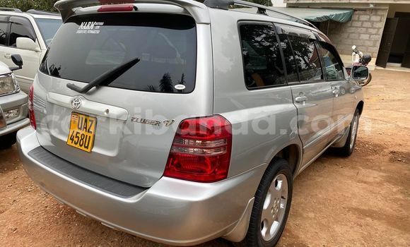 Acheter Occasion Voiture Toyota Kluger Gris à Kampala, Ouganda Acheter Occasion Voiture Toyota Kluger Gris à Kampala, Ouganda