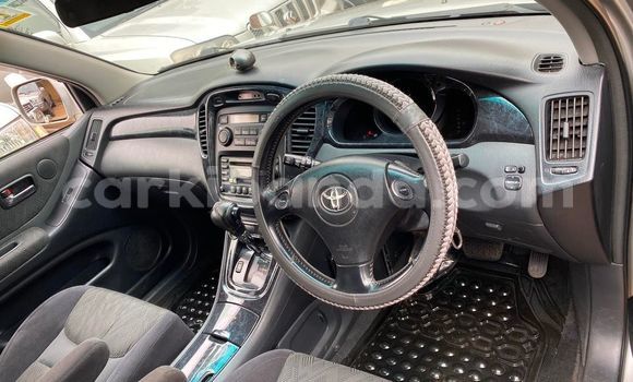 Acheter Occasion Voiture Toyota Kluger Gris à Kampala, Ouganda Acheter Occasion Voiture Toyota Kluger Gris à Kampala, Ouganda