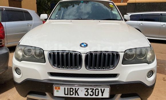 Gura Yakoze BMW X3 White Imodoka i Kampala mu Uganda