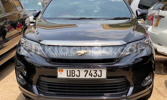 Gura Yakoze Toyota Harrier Black Imodoka i Kampala mu Uganda