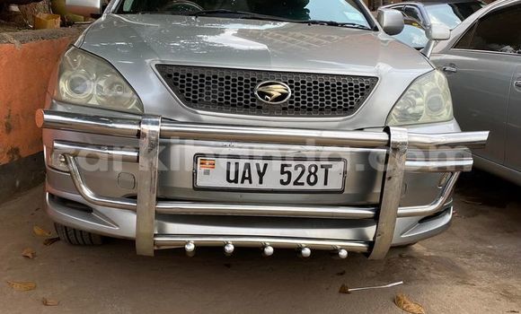 Acheter Occasion Voiture Toyota Harrier Gris à Kampala, Ouganda
