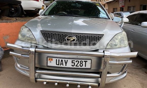 Nunua Ilio tumika Toyota Harrier Fedha Gari ndani ya Kampala nchini Uganda Nunua Ilio tumika Toyota Harrier Fedha Gari ndani ya Kampala nchini Uganda
