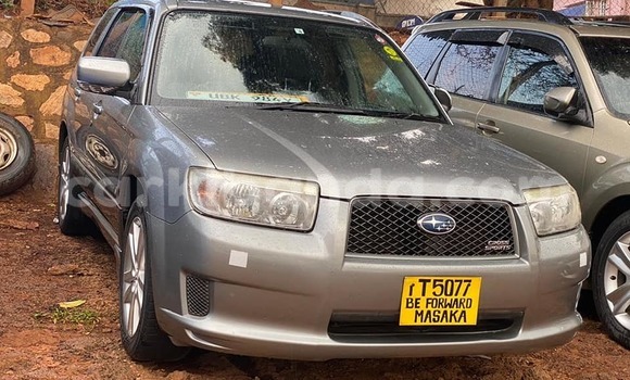 Gura Yakoze Subaru Forester Silver Imodoka i Kampala mu Uganda