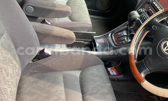 Acheter Occasion Voiture Toyota Kluger Marron à Kampala, Ouganda Acheter Occasion Voiture Toyota Kluger Marron à Kampala, Ouganda