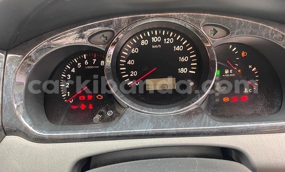 Acheter Occasion Voiture Toyota Kluger Marron à Kampala, Ouganda Acheter Occasion Voiture Toyota Kluger Marron à Kampala, Ouganda