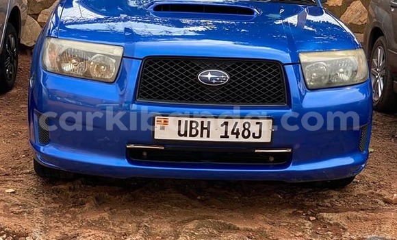 Nunua Ilio tumika Subaru Forester Bluu Gari ndani ya Kampala nchini Uganda