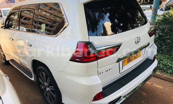 Nunua Ilio tumika Lexus LX 570 Nyeupe Gari ndani ya Kampala nchini Uganda Nunua Ilio tumika Lexus LX 570 Nyeupe Gari ndani ya Kampala nchini Uganda