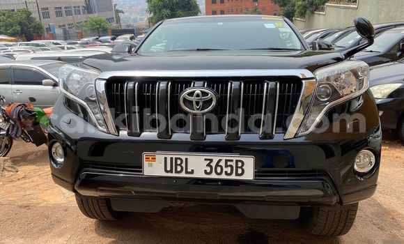Gura Yakoze Toyota Land Cruiser Prado Black Imodoka i Kampala mu Uganda