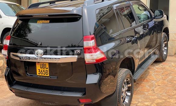 Nunua Ilio tumika Toyota Land Cruiser Prado Nyeusi Gari ndani ya Kampala nchini Uganda Nunua Ilio tumika Toyota Land Cruiser Prado Nyeusi Gari ndani ya Kampala nchini Uganda