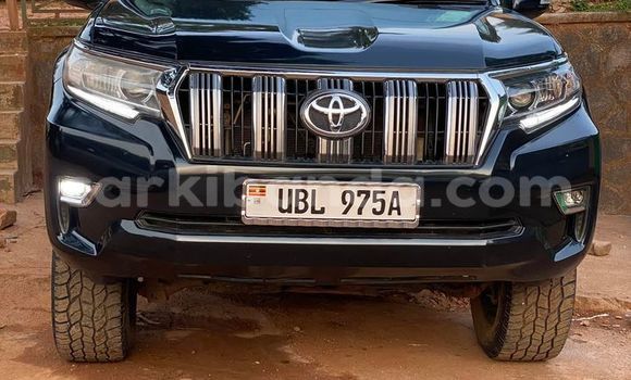 Nunua Ilio tumika Toyota Land Cruiser Nyeusi Gari ndani ya Kampala nchini Uganda