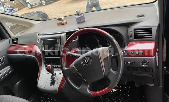 Nunua Ilio tumika Toyota Alphard Nyekundu Gari ndani ya Kampala nchini Uganda Nunua Ilio tumika Toyota Alphard Nyekundu Gari ndani ya Kampala nchini Uganda