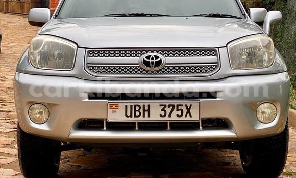Nunua Ilio tumika Toyota RAV4 Nyeupe Gari ndani ya Kampala nchini Uganda Nunua Ilio tumika Toyota RAV4 Nyeupe Gari ndani ya Kampala nchini Uganda