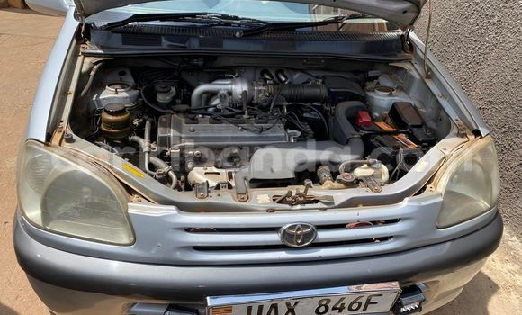 Acheter Occasion Voiture Toyota Raum Gris à Kampala, Ouganda Acheter Occasion Voiture Toyota Raum Gris à Kampala, Ouganda