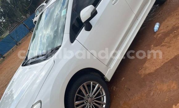 Acheter Occasion Voiture Subaru Impreza Blanc à Kampala, Ouganda Acheter Occasion Voiture Subaru Impreza Blanc à Kampala, Ouganda