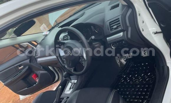 Acheter Occasion Voiture Subaru Impreza Blanc à Kampala, Ouganda Acheter Occasion Voiture Subaru Impreza Blanc à Kampala, Ouganda