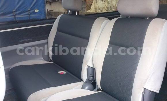 Gura Yakoze Toyota Regius White Imodoka i Arua mu Uganda Gura Yakoze Toyota Regius White Imodoka i Arua mu Uganda