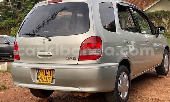 Nunua Ilio tumika Toyota Spacio Fedha Gari ndani ya Kampala nchini Uganda Nunua Ilio tumika Toyota Spacio Fedha Gari ndani ya Kampala nchini Uganda