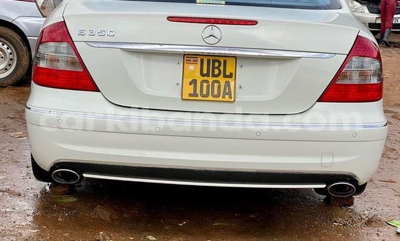 Nunua Ilio tumika Mercedes‒Benz E–Class Nyeupe Gari ndani ya Kampala nchini Uganda Nunua Ilio tumika Mercedes‒Benz E–Class Nyeupe Gari ndani ya Kampala nchini Uganda
