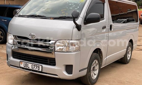 Acheter Occasion Voiture Toyota Hiace Gris à Kampala, Ouganda Acheter Occasion Voiture Toyota Hiace Gris à Kampala, Ouganda