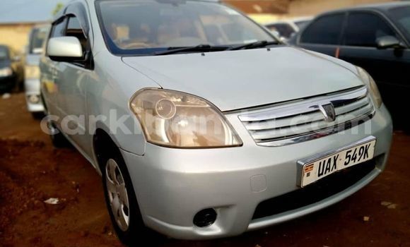 Acheter Occasion Voiture Toyota Raum Gris à Kampala, Ouganda