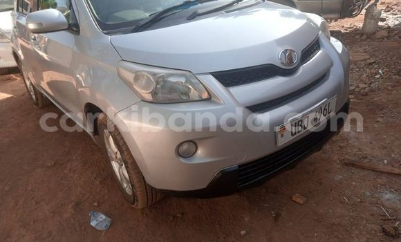 Acheter Occasion Voiture Toyota IST Gris à Kampala, Ouganda Acheter Occasion Voiture Toyota IST Gris à Kampala, Ouganda