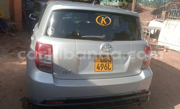 Acheter Occasion Voiture Toyota IST Gris à Kampala, Ouganda Acheter Occasion Voiture Toyota IST Gris à Kampala, Ouganda