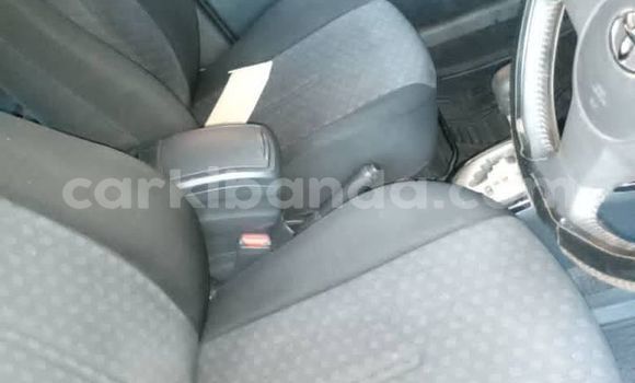 Acheter Occasion Voiture Toyota IST Gris à Kampala, Ouganda Acheter Occasion Voiture Toyota IST Gris à Kampala, Ouganda