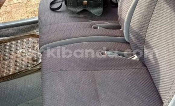 Acheter Occasion Voiture Toyota Raum Noir à Kampala, Ouganda Acheter Occasion Voiture Toyota Raum Noir à Kampala, Ouganda