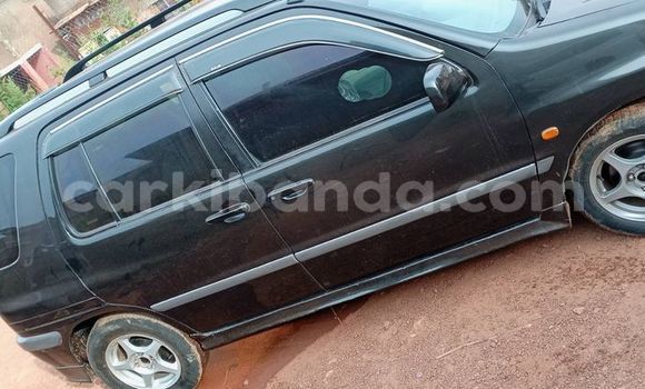 Acheter Occasion Voiture Toyota Raum Noir à Kampala, Ouganda Acheter Occasion Voiture Toyota Raum Noir à Kampala, Ouganda