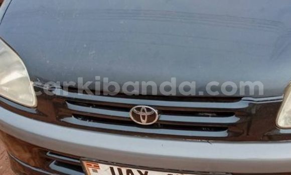 Acheter Occasion Voiture Toyota Raum Noir à Kampala, Ouganda Acheter Occasion Voiture Toyota Raum Noir à Kampala, Ouganda