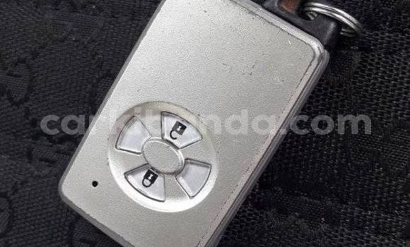 Acheter Occasion Voiture Toyota Land Cruiser Prado Gris à Kampala, Ouganda Acheter Occasion Voiture Toyota Land Cruiser Prado Gris à Kampala, Ouganda