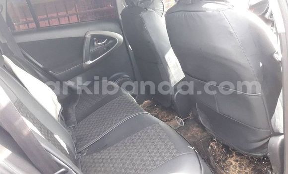 Acheter Occasion Voiture Toyota Land Cruiser Prado Gris à Kampala, Ouganda Acheter Occasion Voiture Toyota Land Cruiser Prado Gris à Kampala, Ouganda