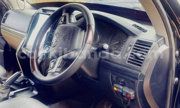 Acheter Occasion Voiture Toyota Land Cruiser Noir à Kampala, Ouganda Acheter Occasion Voiture Toyota Land Cruiser Noir à Kampala, Ouganda