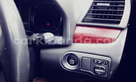 Acheter Occasion Voiture Toyota Premio Marron à Kampala, Ouganda Acheter Occasion Voiture Toyota Premio Marron à Kampala, Ouganda