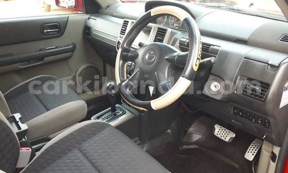 Acheter Occasion Voiture Nissan X–Trail Rouge à Kampala, Ouganda Acheter Occasion Voiture Nissan X–Trail Rouge à Kampala, Ouganda