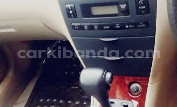 Acheter Occasion Voiture Toyota Runx Marron à Kampala, Ouganda Acheter Occasion Voiture Toyota Runx Marron à Kampala, Ouganda