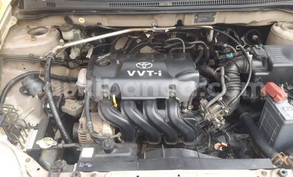 Acheter Occasion Voiture Toyota Runx Marron à Kampala, Ouganda Acheter Occasion Voiture Toyota Runx Marron à Kampala, Ouganda