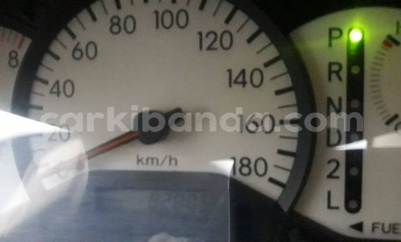 Acheter Occasion Voiture Toyota Runx Marron à Kampala, Ouganda Acheter Occasion Voiture Toyota Runx Marron à Kampala, Ouganda