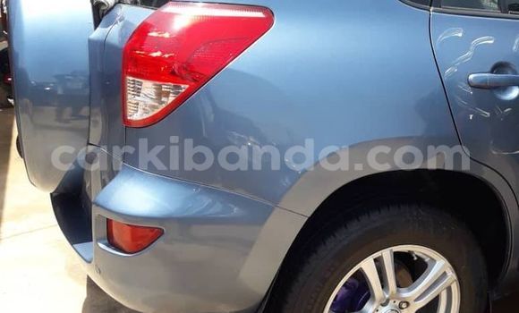 Acheter Occasion Voiture Toyota RAV4 Bleu à Kampala, Ouganda Acheter Occasion Voiture Toyota RAV4 Bleu à Kampala, Ouganda