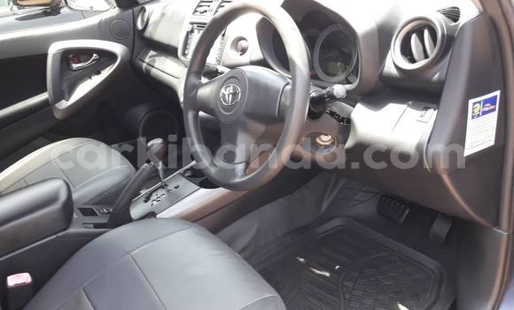Acheter Occasion Voiture Toyota RAV4 Bleu à Kampala, Ouganda Acheter Occasion Voiture Toyota RAV4 Bleu à Kampala, Ouganda