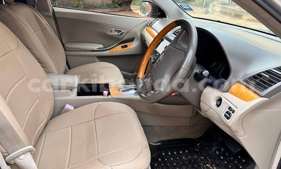 Acheter Occasion Voiture Toyota Premio Noir à Kampala, Ouganda Acheter Occasion Voiture Toyota Premio Noir à Kampala, Ouganda