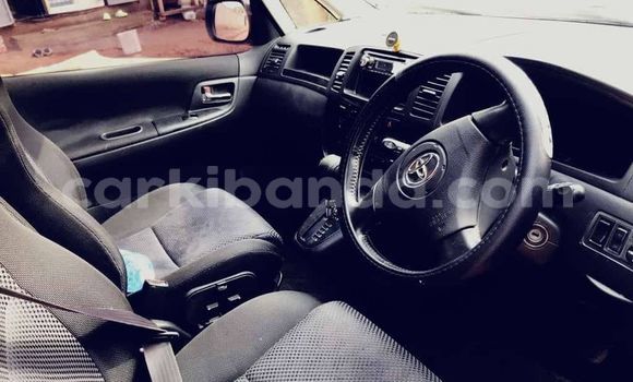 Acheter Occasion Voiture Toyota Spacio Blanc à Kampala, Ouganda Acheter Occasion Voiture Toyota Spacio Blanc à Kampala, Ouganda