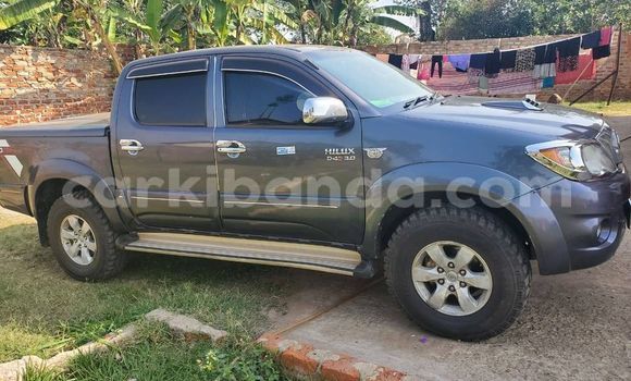 Buy Used Toyota Hilux Black Car in Kampala in Uganda Buy Used Toyota Hilux Black Car in Kampala in Uganda
