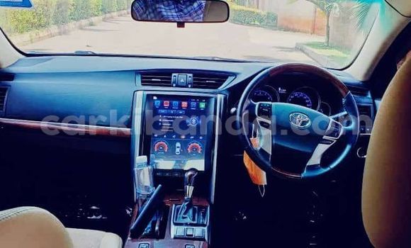 Acheter Occasion Voiture Toyota Mark X Gris à Kampala, Ouganda Acheter Occasion Voiture Toyota Mark X Gris à Kampala, Ouganda