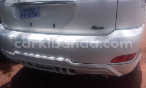 Acheter Occasion Voiture Toyota Harrier Blanc à Kampala, Ouganda Acheter Occasion Voiture Toyota Harrier Blanc à Kampala, Ouganda