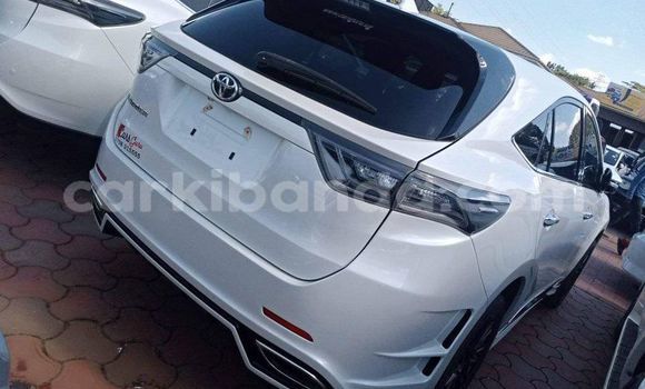 Buy Used Toyota Harrier White Car in Kampala in Uganda Buy Used Toyota Harrier White Car in Kampala in Uganda